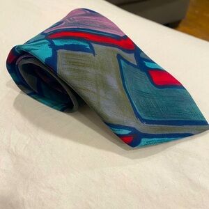 Vibrant Blue and Red Geometric Tie